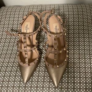 Valentino Rockstud Heels - gently used